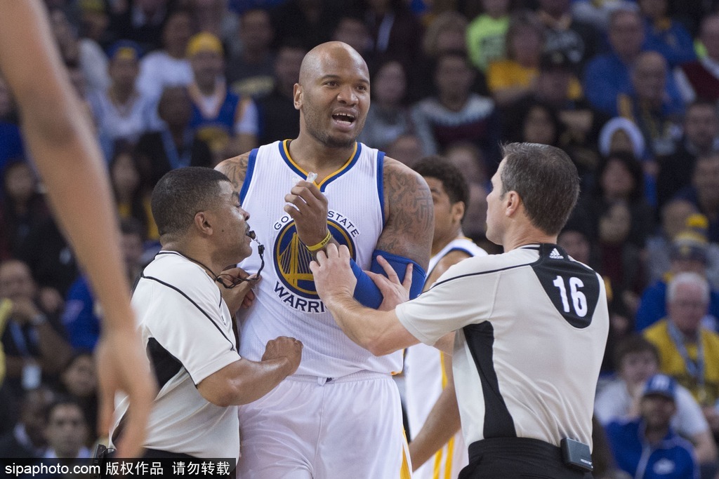 ,斯佩齐亚深陷降级泥潭,主教练赛后怒斥裁判尺度  